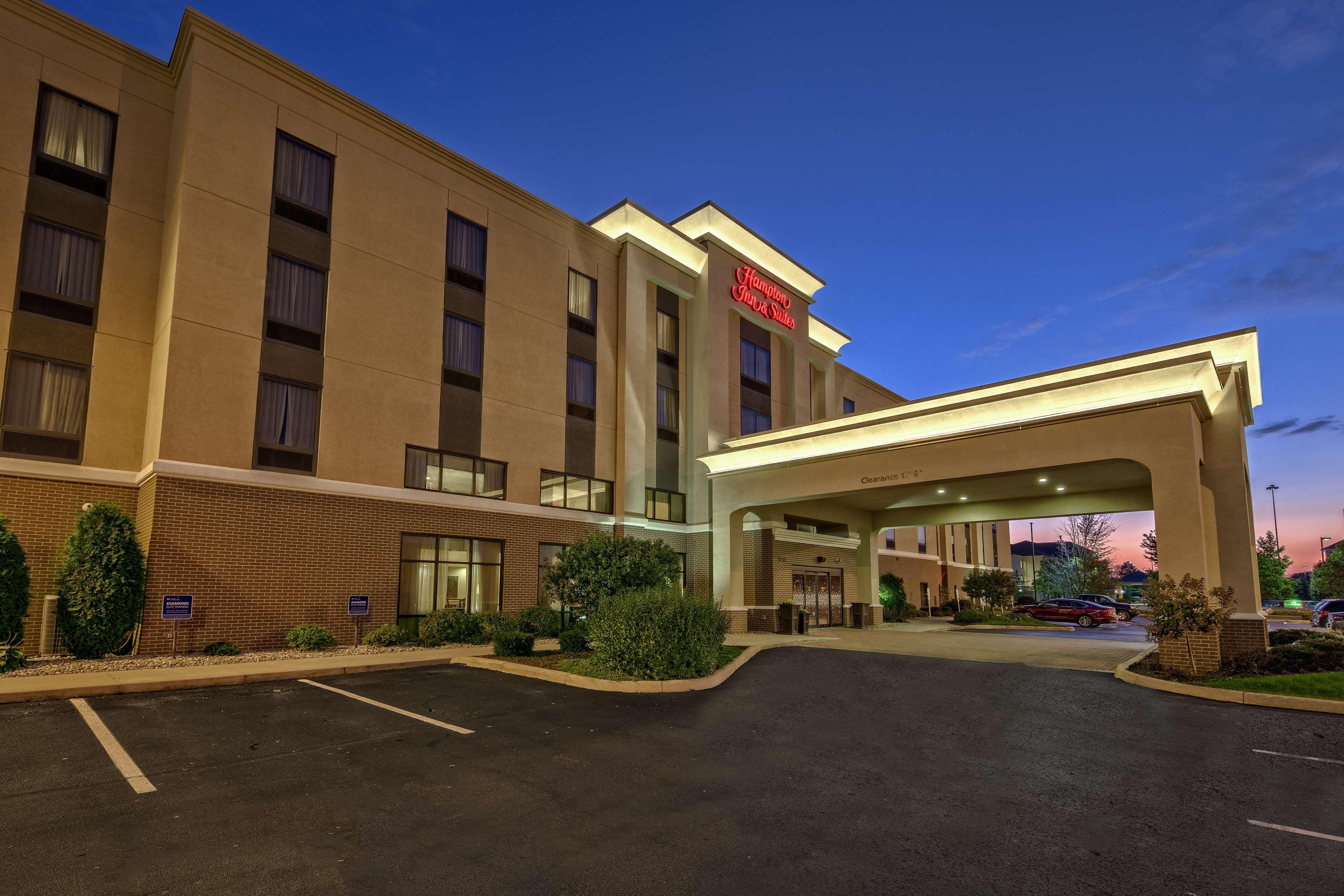 Hampton Inn & Suites Toledo-Perrysburg Rossford Exterior photo