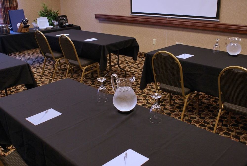 Hampton Inn & Suites Toledo-Perrysburg Rossford Facilities photo