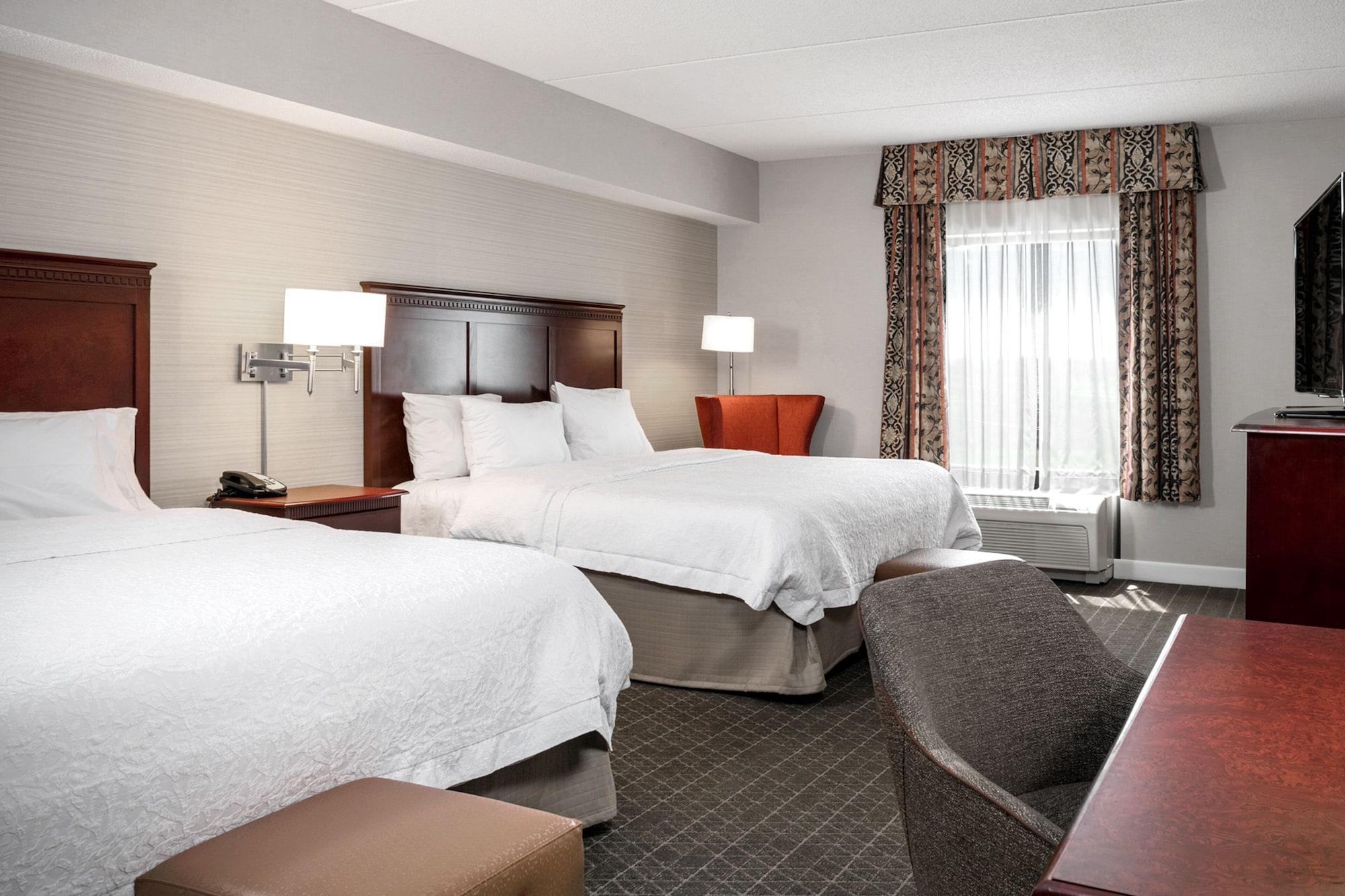 Hampton Inn & Suites Toledo-Perrysburg Rossford Exterior photo