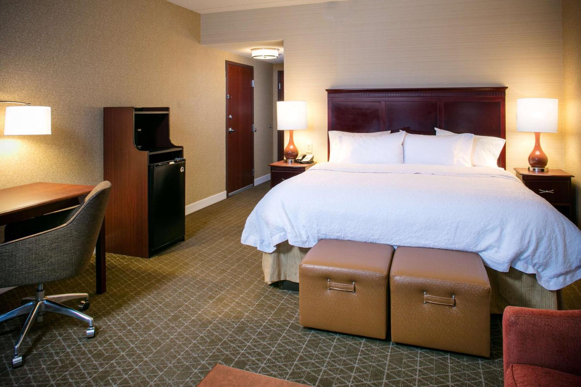 Hampton Inn & Suites Toledo-Perrysburg Rossford Exterior photo