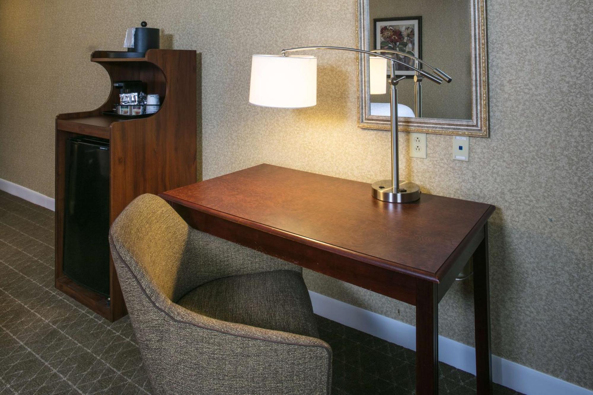 Hampton Inn & Suites Toledo-Perrysburg Rossford Exterior photo