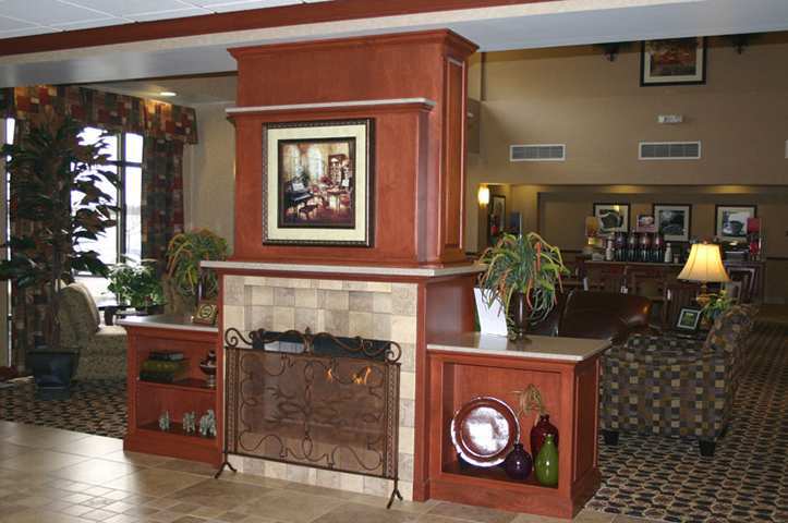 Hampton Inn & Suites Toledo-Perrysburg Rossford Interior photo